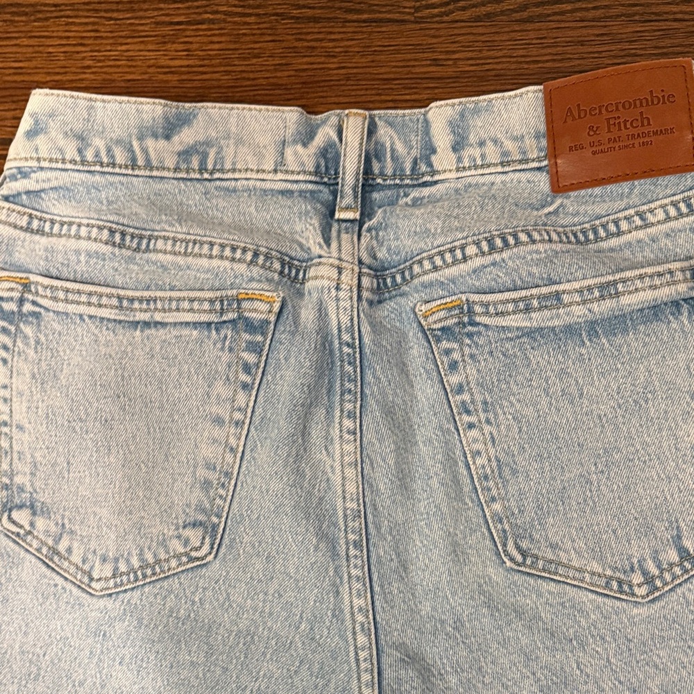 Abercrombie & Fitch Light Blue Men 90’s Loose Jeans - Picture 6 of 6
